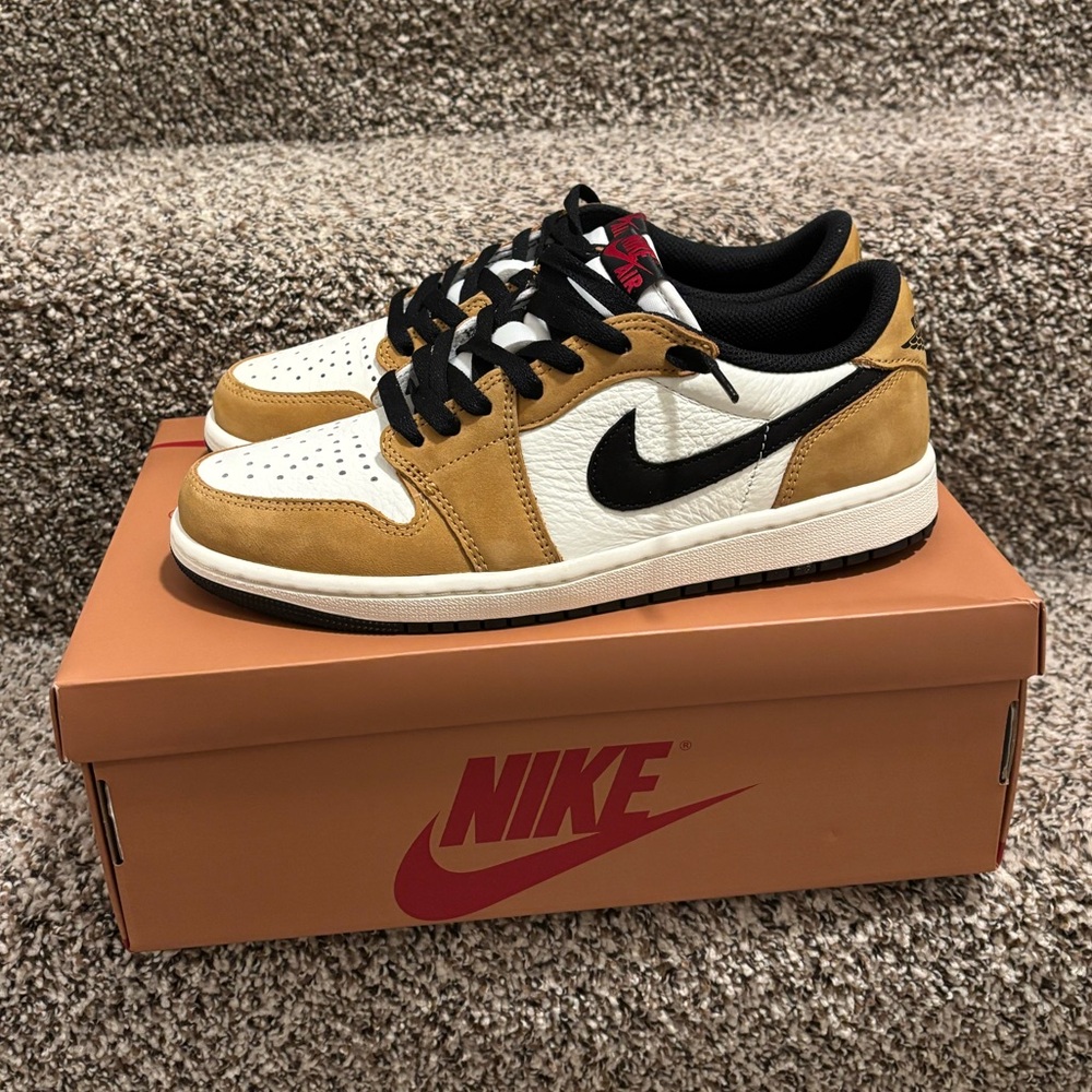 Air Jordan 1 low OG ‘R.O.T.Y’ NEW Sz. 8 men’s - Picture 2 of 8
